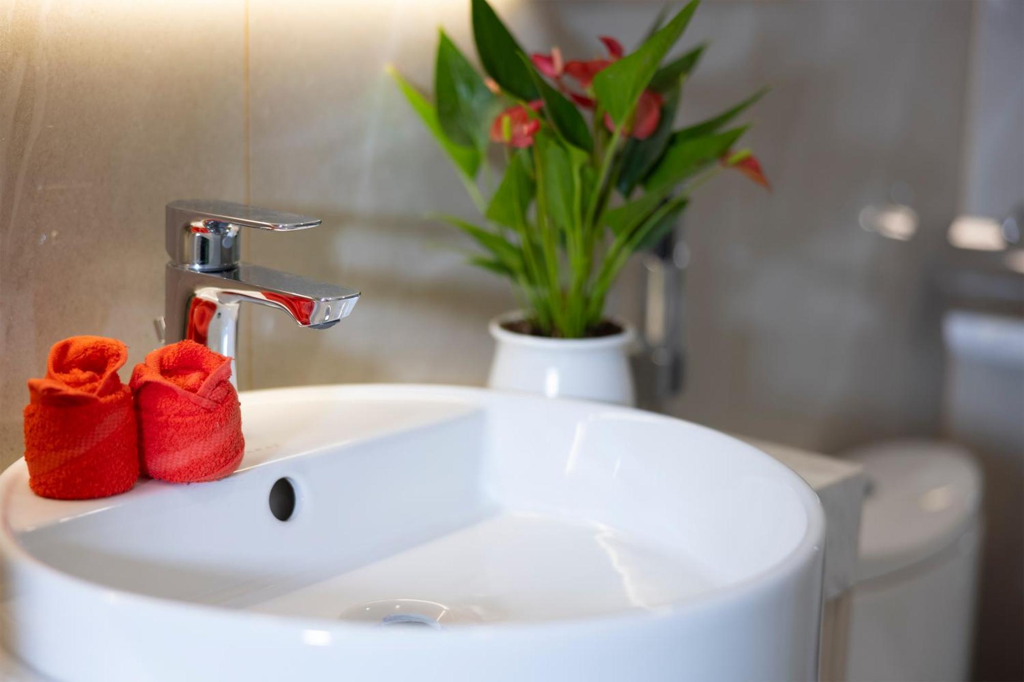 Ben Thanh Luxury Suite Hotel & Spa Ho Chi Minh-stad Buitenkant foto